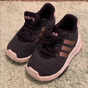 Toddler adidas tennis shoes